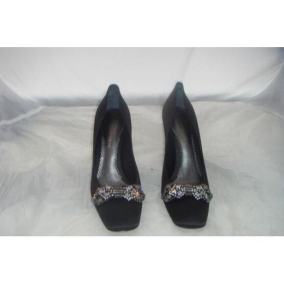 Giorgio Armani Black Satin Rhinestone Pumps Size 39 EUR 9 US - New in Box - Picture 2 of 3